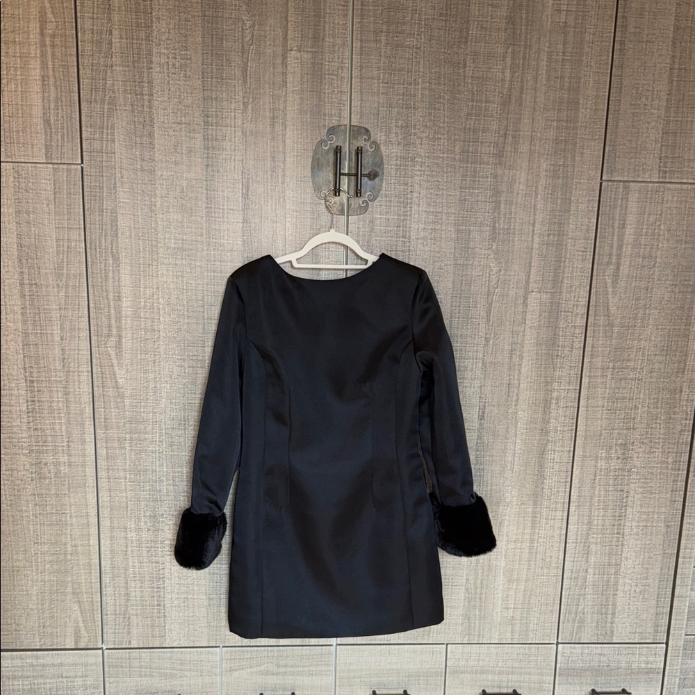 H&M Open-Back Faux Fur Cuffs Dress‎